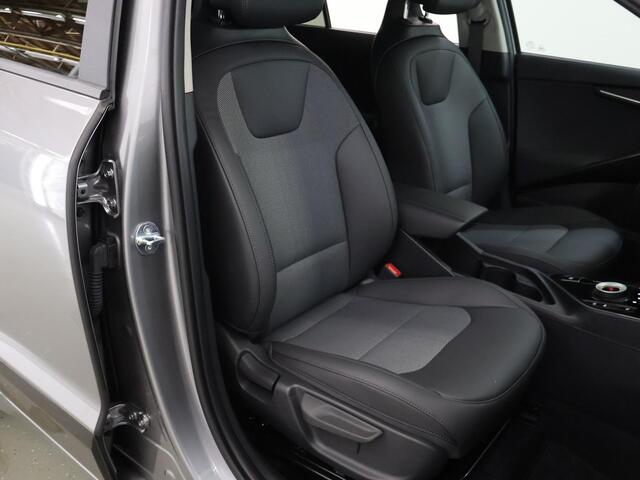 KIA Niro 1.6 GDi PHEV DynamicPlusLine Edition | 18" lichtmetalen velgen | Elektrisch verstelbare bestuurdersstoel | Stoel/Stuurwielverwarming | LED Koplampen | Elektrisch bedienbare achterklep |