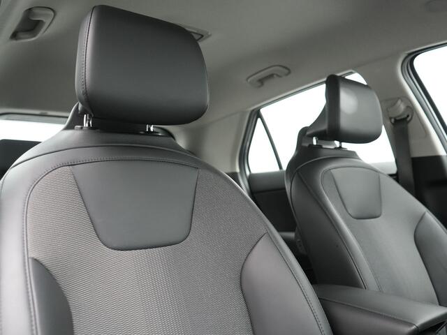 KIA Niro 1.6 GDi DynamicLine PHEV 182pk Dealer O.H SOH 96,2% | Adaptive Cruise | Camera | Sportstoelen & Stuur Verwarmd | Keyless | Pilot Assist | Blis | Navigatie | Virtual | DAB | Plug In Hybrid |