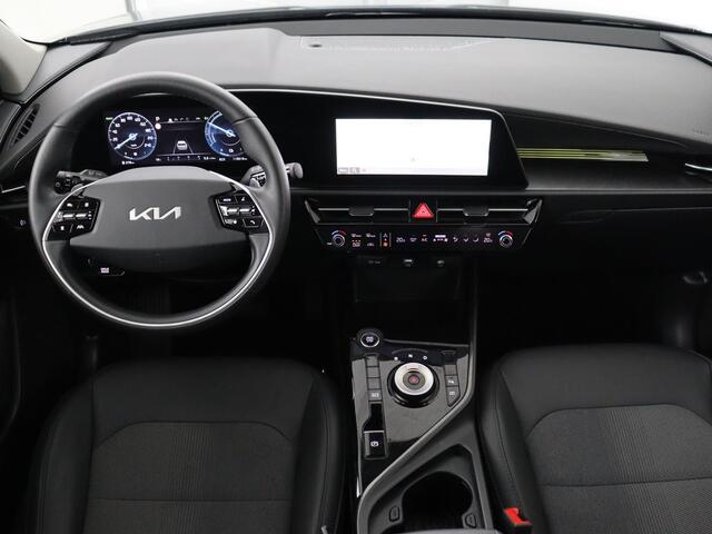 KIA Niro 1.6 GDi Hybrid DynamicLine | Trekhaak | Adaptive cruise | Camera | Carplay | Half leder | Navigatie | Sfeerverlichting | File Assistent | Parkeerhulp | Keyless | Climate control