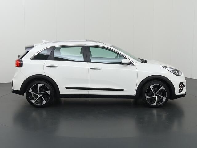 KIA Niro 1.6 GDi Hybrid DynamicLine | Schuif / Kanteldak | Navigatie | Parkeercamera | Climate Control | Cruise Control Adaptief | 18" Lichtmetalen Velgen |