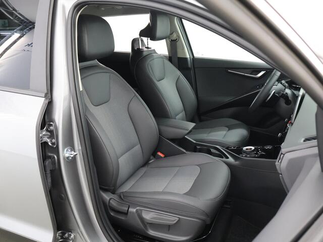 KIA Niro 1.6 GDi PHEV DynamicPlusline Edition | 18" lichtmetalen velgen | Elektrisch verstelbare bestuurdersstoel | Stoel/Stuurwielverwarming | LED Koplampen | Elektrisch bedienbare achterklep |
