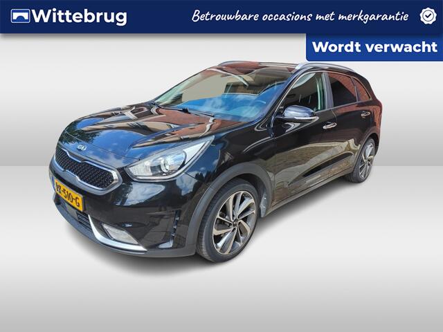KIA Niro 1.6 GDi Hybrid ExecutiveLine / Navigatie / Camera / App connect / Trekhaak / JBL / Leer / Lichtmetaal 18 inch /