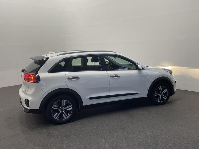 KIA Niro 1.6 GDi Hybrid DynamicLine Navigatie Apple Carplay/Android Auto Camera Parkeersensoren achter Cruise Control Climate Control Lichtmetalen velgen