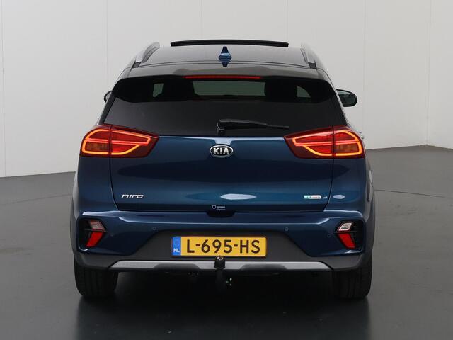 KIA Niro 1.6 GDi Hybrid ExecutiveLine | Trekhaak | Panoramadak | Lederen Bekleding | JBL Audio | Dodehoekdetectie | Stoel/Stuurwielverwarming | Stoelventilatie | Elektrisch bedienbare bestuurdersstoel met geheugenfunctie