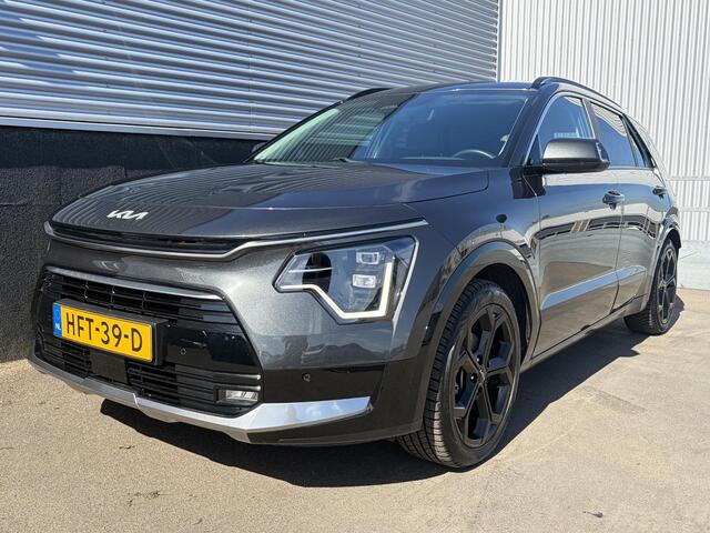KIA Niro 1.6 GDi Hybrid DynamicPlusLine Trekhaak, Navigatie, 18" LMV, Stoel- & Stuurwiel verwarmd, Privacy glass, Parkeersensoren, Herman/Kardon, Elek. bestuurdersstoel