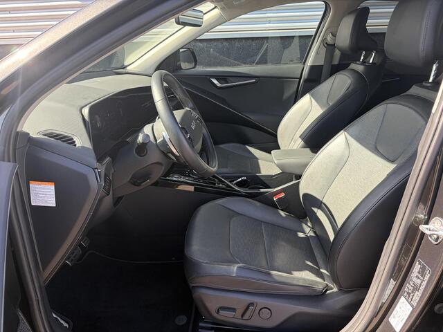 KIA Niro 1.6 GDi Hybrid DynamicPlusLine Trekhaak, Navigatie, 18" LMV, Stoel- & Stuurwiel verwarmd, Privacy glass, Parkeersensoren, Herman/Kardon, Elek. bestuurdersstoel