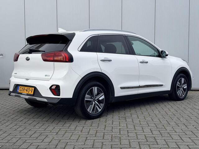 KIA Niro 1.6 GDi PHEV ExecutiveLine / 12 Maanden BOVAG Garantie / Schuif- & Kanteldak / Zwart Leder / Stoelverkoeling / Stoelverwarming Voor + Achter / Stuurverwarming / Navigatie / Achteruitrijcamera /