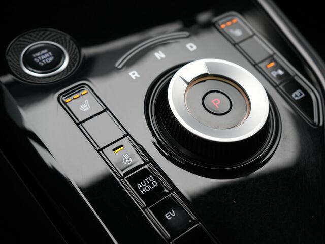 KIA Niro 1.6 GDi DynamicLine PHEV 182pk Dealer O.H. | Trekhaak Afn. | Adaptive Cruise | Camera | Sportstoelen & Stuur Verwarmd | Keyless | Blis | Sfeerverlichting | Apple Carplay | Navigatie | DAB | Virtual | LED Koplampen | Plug In Hybrid |