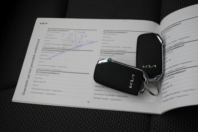 KIA Niro E-Niro DynamicPlusLine 64 kWh - Carplay, Dakraam, Half Leer, Camera, Stoelverw.