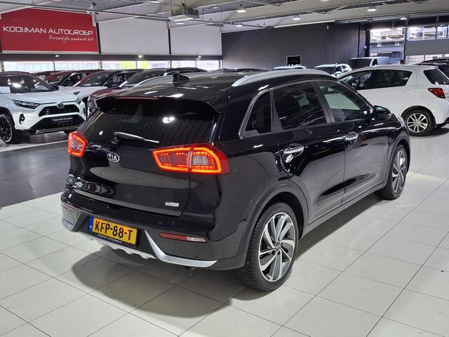 KIA Niro 1.6 GDi Hybrid DynamicLine 18 Inch, Apple Carplay/Android Auto, Navigatie, Camera.