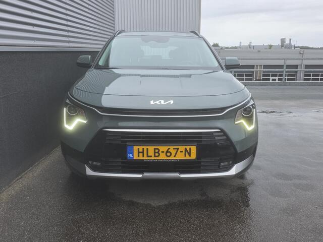 KIA Niro 1.6 GDi Hybrid DynamicLine Navigatie, Smart Key, Parkeersensoren voor + achter, Achteruitrijcamera, Climate control, BTW-auto, NL-auto