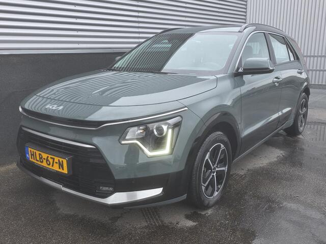 KIA Niro 1.6 GDi Hybrid DynamicLine Navigatie, Smart Key, Parkeersensoren voor + achter, Achteruitrijcamera, Climate control, BTW-auto, NL-auto