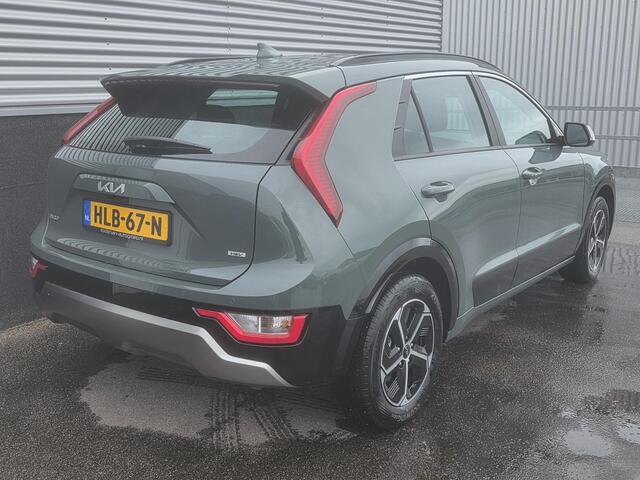KIA Niro 1.6 GDi Hybrid DynamicLine Navigatie, Smart Key, Parkeersensoren voor + achter, Achteruitrijcamera, Climate control, BTW-auto, NL-auto