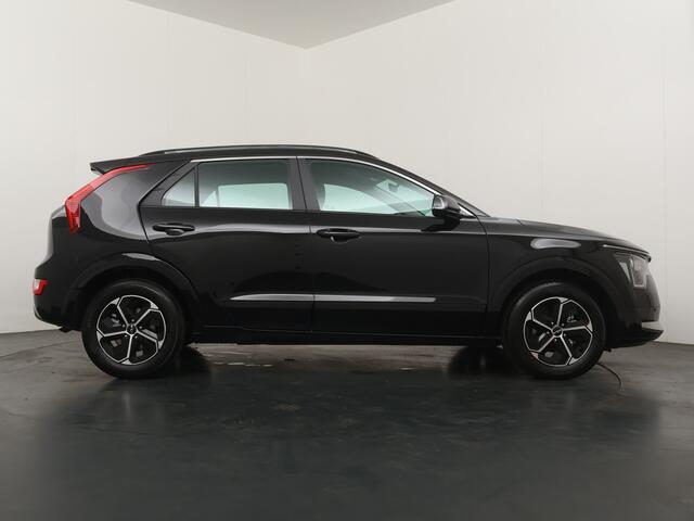 KIA Niro 1.6 GDi Hybrid DynamicLine - ¤5.000,- voordeel - Adaptieve cruise control - Navigatie - Keyless entry - Apple Carplay/Android Auto - Achteruitrijcamera - Parkeersensoren voor en achter - Fabrieksgarantie t/m 2033