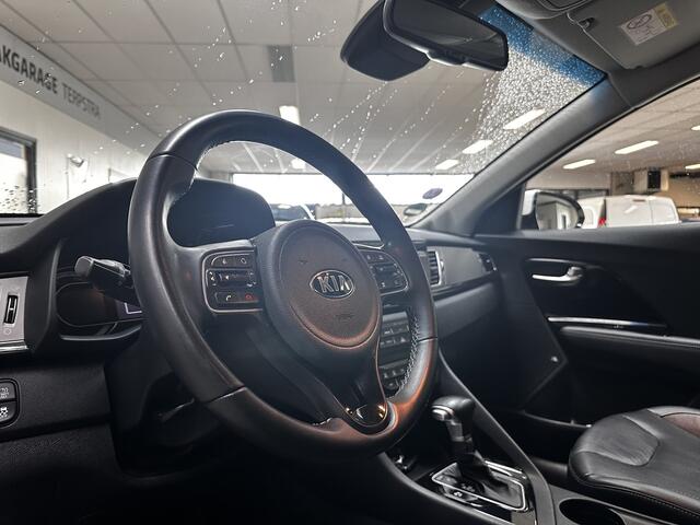 KIA Niro 1.6 GDi Hybrid DynamicLine/ Automaat/ Trekhaak/ LED Dagrijverl./ DAB+/ JBL-Audio/ Apple+android/ Camera/ Dodehoekdetectie/ Clima/ Navi/ Cruise/ Bluetooth/ Multi.LEDER.Stuur/ Elek.pakket/ Isofix/ PDC.