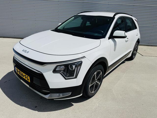 KIA Niro 1.6 GDi Hybrid DynamicLine NW geleverd | Unieke kmstand > 10850km | Nette auto !