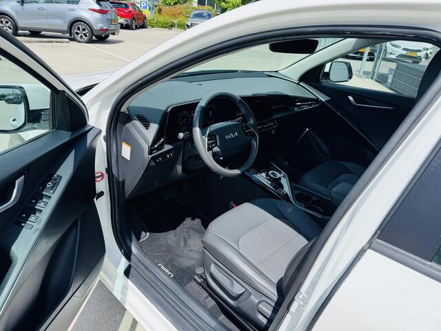 KIA Niro 1.6 GDi Hybrid DynamicLine NW geleverd | Unieke kmstand > 10850km | Nette auto !