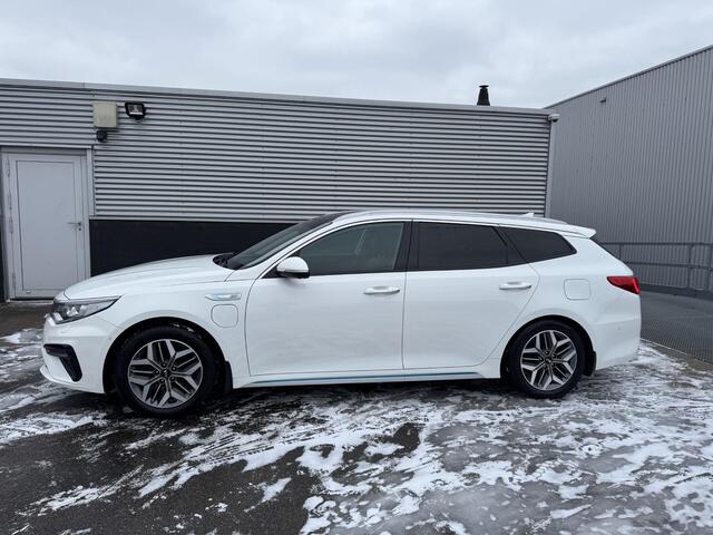KIA OPTIMA Sportswagon 2.0 GDI PHEV ExecutiveLine Schuif/kanteldak, Trekhaak, Stoelkoeling + Stoelverwarming, Stuurwiel verwarmd, 360" Camera, Navigatie, Lederen bekleding, Seat memory Herman/Kardon