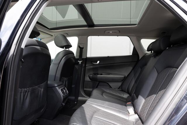 KIA OPTIMA Sportswagon | 2.0 PHEV | H&K SOUND | KEYLESS | PANO | STOELVENTILATIE | TREKHAAK