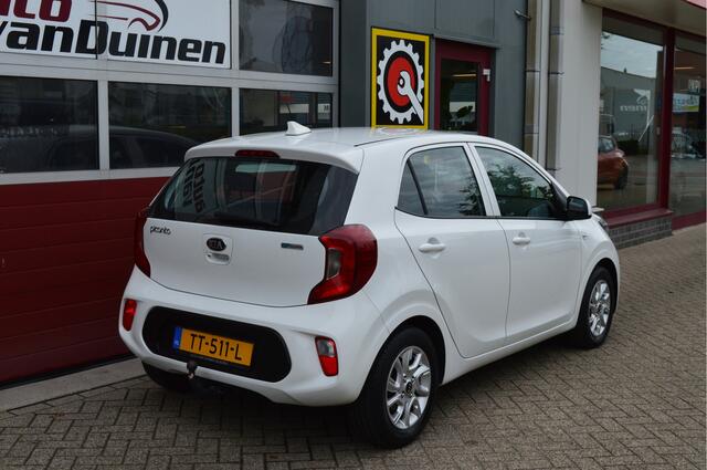 KIA PICANTO 1.0 CVVT ComfortPlusLine Navigator Opm: Afn. trekhaak, Navi, Airco, Carplay, Camera, Etc... Rijklaar! All-in prijs.