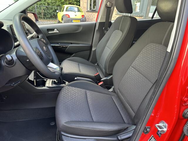 KIA PICANTO 1.0 CVVT ComfortLine Airco . 4 elc ramen .elc spiegels . cv op afstand. Orginelen km stand is 44047 km aan toon baar .