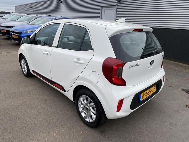 KIA PICANTO 1.0 MPi DynamicLine Zeer Lage Km-stand, Achteruitrij camera, airconditioning, side skirts, cruise control, navigatie Apple CarPlay/Android Auto, start/stop systeem