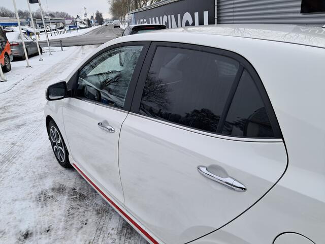 KIA PICANTO 1.0 DPi GT-Line met 35.900 km!!! | Clima | Cruise control | Navigatie | Camera | Lederen bekleding | RIJKLAARPRIJS INCL 12 MAANDEN GARANTIE EN BEURT