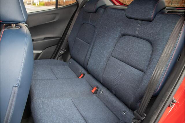 KIA PICANTO 1.0 CVVT Design Edition, 52.000km NAP, Carplay, Camera, Navy Colour Pack, LED, Navigatie, Climate control.