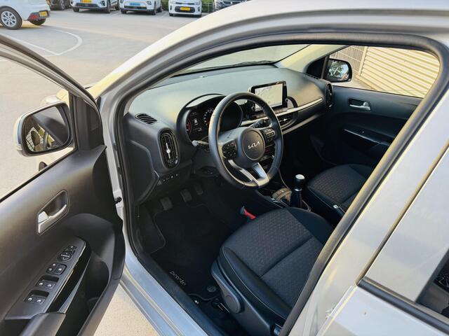 KIA PICANTO 1.0 DPi DynamicPlusLine NW geleverd & Onderhouden | Draaghaak tbv de fietsendrager | Clima | Cruise | Camera | Keyless | Privacyglass | DAB+