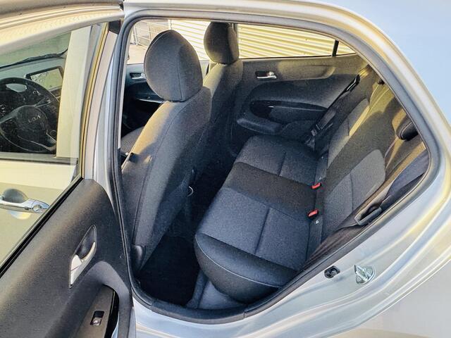 KIA PICANTO 1.0 DPi DynamicPlusLine NW geleverd & Onderhouden | Draaghaak tbv de fietsendrager | Clima | Cruise | Camera | Keyless | Privacyglass | DAB+