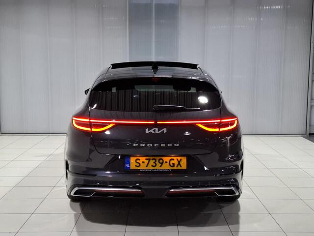 KIA PRO CEE D ProCeed 1.5 T-GDi GT-PlusLine AUTOMAAT, Schuifdak, elektrisch verstelbare bestuurdersstoel met geheugen.