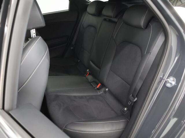 KIA PRO CEE D ProCeed 1.5 T-GDi GT-Line DCT7 | Afneembare trekhaak | Stoel / stuur verwarming | LED lampen | Sportstoelen | Elektrische achterklep |