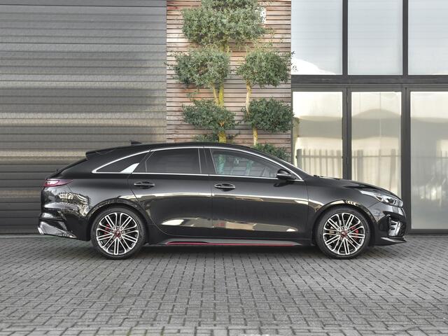 KIA PRO CEE D ProCeed 1.6 T-GDI GT Panoramadak Alcantara adaptive cruise Stoelverwarming