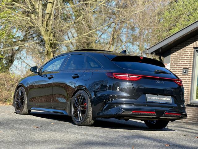 KIA PRO CEE D ProCeed 1.5 T-GDi GT-PlusLine | Automaat | Panodak | Black Edition | Adapt Cruise | Zomer/winterset | Camera | Navi | Incl btw | Fabrieksgarantie