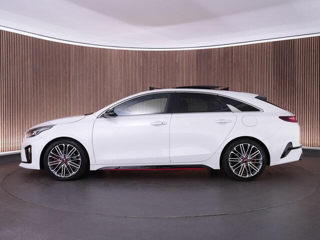 KIA PRO CEE D ProCeed GT 1.6 204pk T-GDi |pano|Navi 10,25"|JBL|Apple carplay|blind spot|camera|el. achterklep|adaptive cruise control|stoelverwarming|19" lmv|