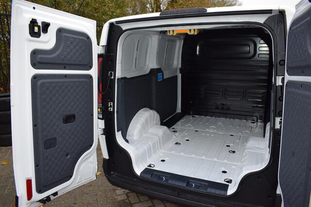 KIA PV5 L2H1 Elite Executive 71.2 kWh | Apple Carplay & Android Auto | Stoelverwarming+ventilatie+Stuurverwarming | 360 graden camera | Tot 10 jaar garantie!