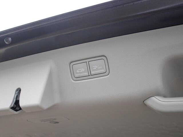 KIA PV5 Passenger Elite Executive 71.2 kWh | Stoel en stuurverwarming | 360 graden camera | Elektrisch bedienbare schuifdeuren links en rechts |