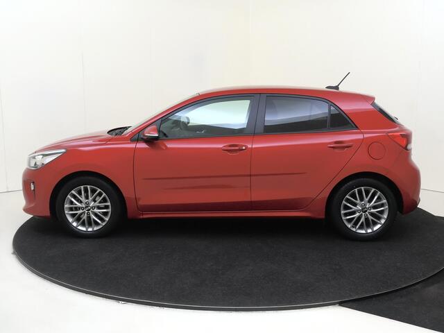 KIA RIO 1.0 TGDI DynamicLine TREKHAAK | Navigatie| Achteruitrijcamera | Cruise Control| Privacy Glass | LM Velgen |