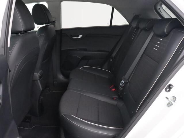 KIA RIO 1.0 TGDI GT-Line | Stoel & stuurverwarming | Carplay | Half leder | Keyless | Navigatie | Climate control | DAB | Camera | Cruise control