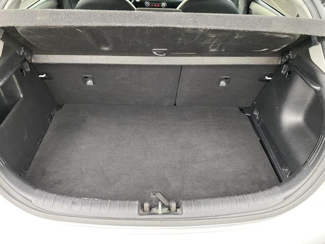 KIA RIO 1.0 TGDI GT-Line Nieuw geleverd, Dealeronderhouden, 1e eign. Stoel- & Stuurwiel verwarmd, LMV, Privacy glass, Smart Key, Achteruitrijcamera, Parkeersensoren achterzijde, BTW-auto