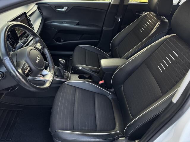 KIA RIO 1.0 T-GDi 100pk GT-Line Facelift Navi Leder Carplay Camera Keyless Stuur en StoelVerwaming DAB Clima 17" Pdc