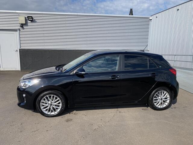 KIA RIO 1.0 TGDI DynamicLine NL-auto, boekjes compleet, cruise control, parkeersensoren achter, navigatie, Apple CarPlay/Android Auto, achteruitrij camera
