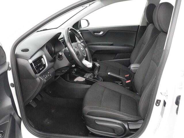 KIA RIO 1.0 T-GDi MHEV DynamicLine | Carplay | Camera | Adaptive cruise | Navigatie | Climate control | DAB | Parkeerhulp | Bluetooth