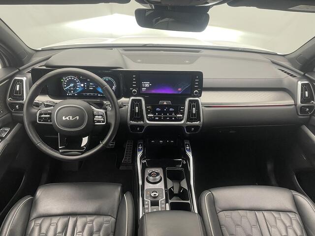 KIA SORENTO 1.6 T-GDI Plug-in Hybrid 4WD ExecutiveLine 7p. / 7 jaar Fabrieksgarantie vanaf nieuw / 7 Persoons / Trekhaak afneembaar / Rondomzicht camera / Bose audio /