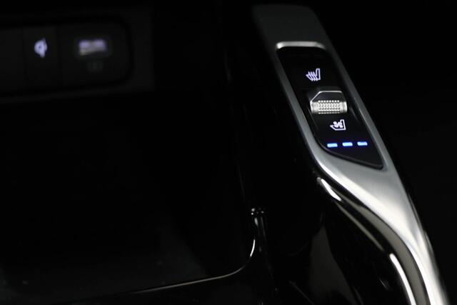 KIA SORENTO 1.6 T-GDI Plug-in Hybrid 4WD ExecutiveLine 7p. | PANORAMADAK | HEAD UP | STUURVERWARMING | 360º CAMERA