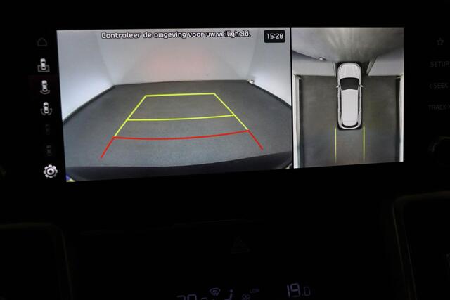 KIA SORENTO 1.6 T-GDI Plug-in Hybrid 4WD ExecutiveLine 7p. | PANORAMADAK | HEAD UP | STUURVERWARMING | 360º CAMERA
