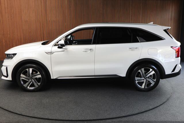 KIA SORENTO 1.6 T-GDI Plug-in Hybrid 4WD 7p. Pano Leer 360° Bose ACC Navi PDC Climate voor & achter Elektr. achterklep Afneembare trekhaak Metallic lak LM velgen Fabrieksgarantie tot 4-2029 BTW auto