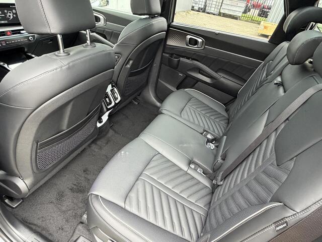 KIA SORENTO 1.6 T-GDi Plug-in Hybrid 4WD ExecutiveLine 7p. | Panoramaschuifdak | 360 Camera | Stoelventilatie | Head-up display | Keyless | Dodehoekcamera | Bose Premium Sound |