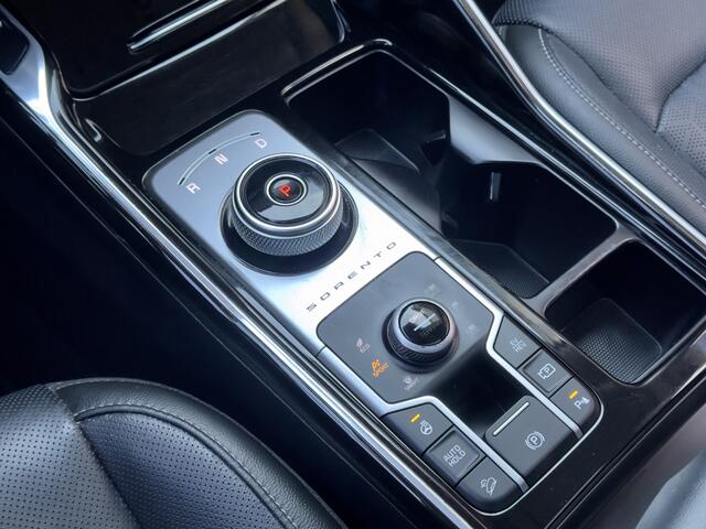 KIA SORENTO 1.6 T-GDI AUT6 Plug-in Hybrid 4WD DynamicPlusLine 7Prs PANODAK LEDER NAVI CAMERA APPLE-CARPLAY LED LMV PDC