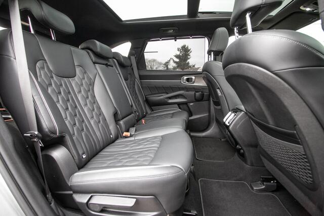 KIA SORENTO 1.6 T-GDI Plug-in Hybrid 4WD ExecutiveLine - Afn. trekhaak | Schuif-/kanteldak | Stoelverw. + vent. | Leer